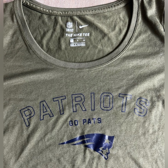 Nike Women's NFL team apparel olive Patriots Tee - Picture 6 of 6